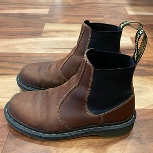 Dr Martens Chelsea Boots Brown Butterscotch Hardy